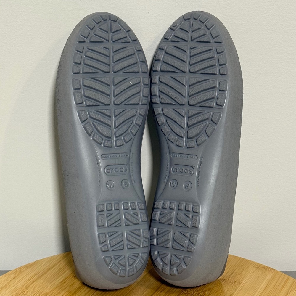 Crocs Mammoth Lined Flats Women's Size 8 Gray Soft Uppers Faux Fur‎ Insoles - Picture 7 of 8